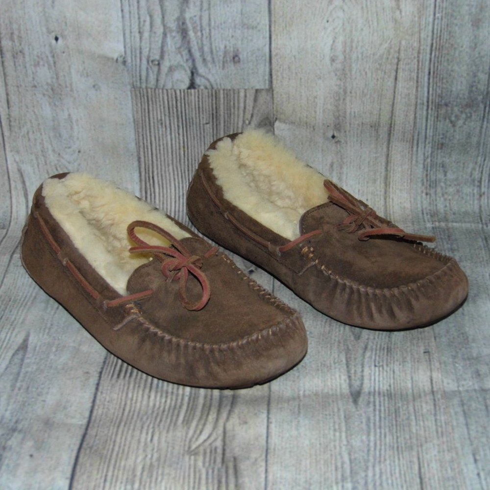 UGG Dakota Brown Suede/Sheepskin Moccasin Slippers Womens Size 7